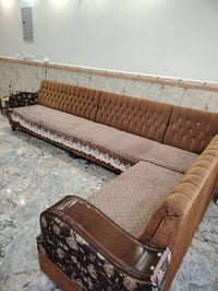 ديوان • ١٠ مقاعد • قوي