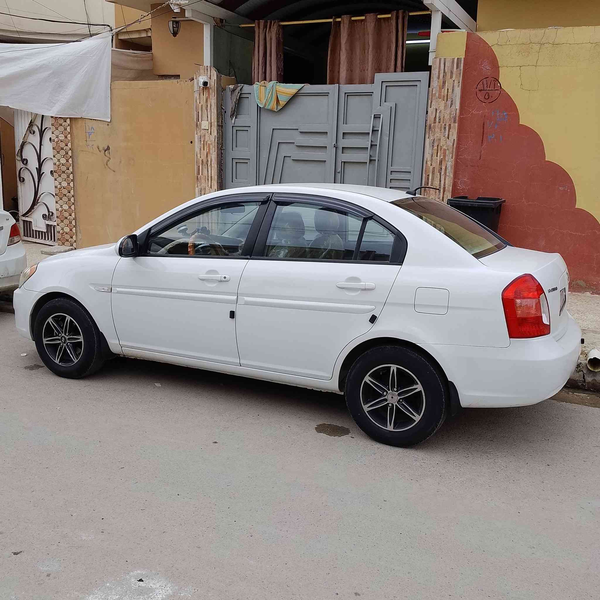 اكسنت دبدوب للبيع 2010 محرك 16 بيها مكانات ضرر كرتات تقليمات بدون دواخل سياره نظيفه جاهزه السعر 105 بيها مجال قليل ***********
