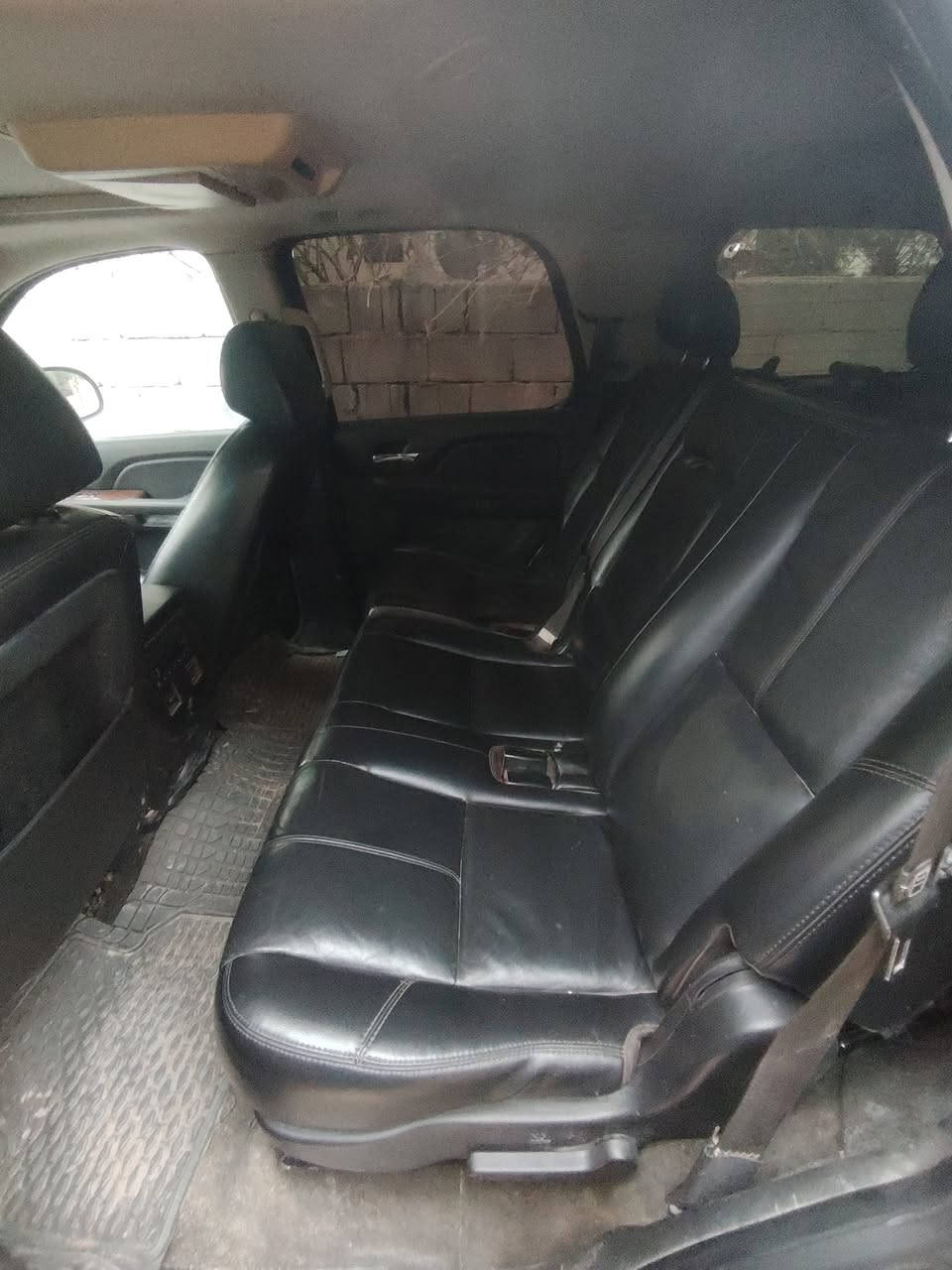 السلام عليكم تاهو مديل 2008 ادوات فول مواصفات LTZ بدون كص  مكينه وكير في حاله جيده حداديه تبريد شغال موصفات سياره فتحه بل تنته وشاشه اماميه  وشاشه بل تنته الخلفيه كشنات كهربائية  وبعد بيه موصفات السعر 60 وبيه مجال قليل مكان كربلاء  ***********  بيع فقط بدون مراوس
