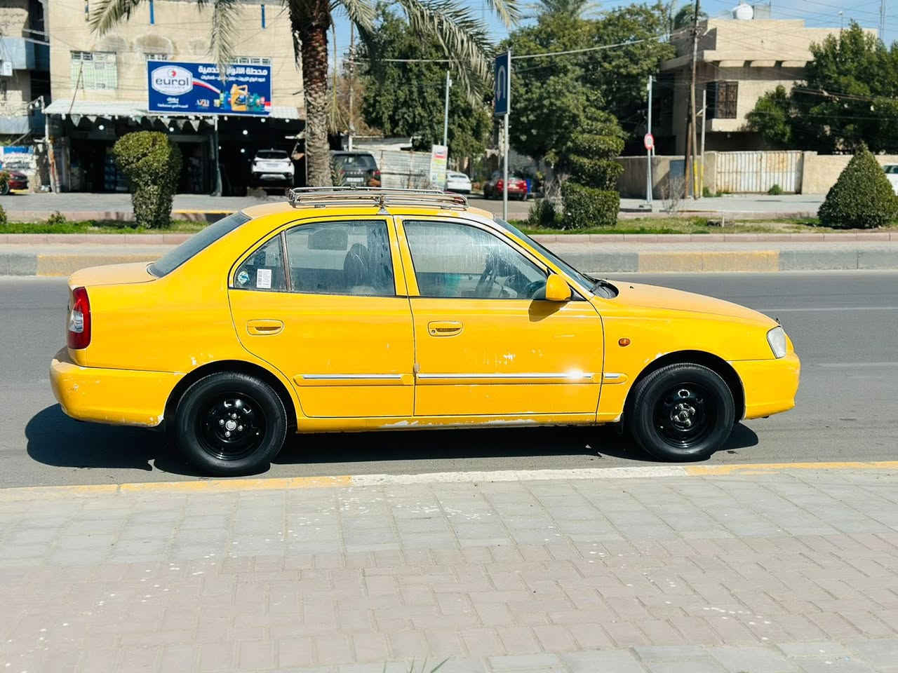 السلام عليكم شباب عندي فيرنا للبيع موديل 2014 مامعيوده مكفوله من الضربه والتبديل بسمي تحويل ثاني يوم كير ومحرك خير من الله تخم تاير صارلي اسبوع من شاده باتري جديد مدوشمه عام صدر امامي خلفي جديد والسياره بعد احله من الصور مكاني بغداد للشراي يتصل ***********
