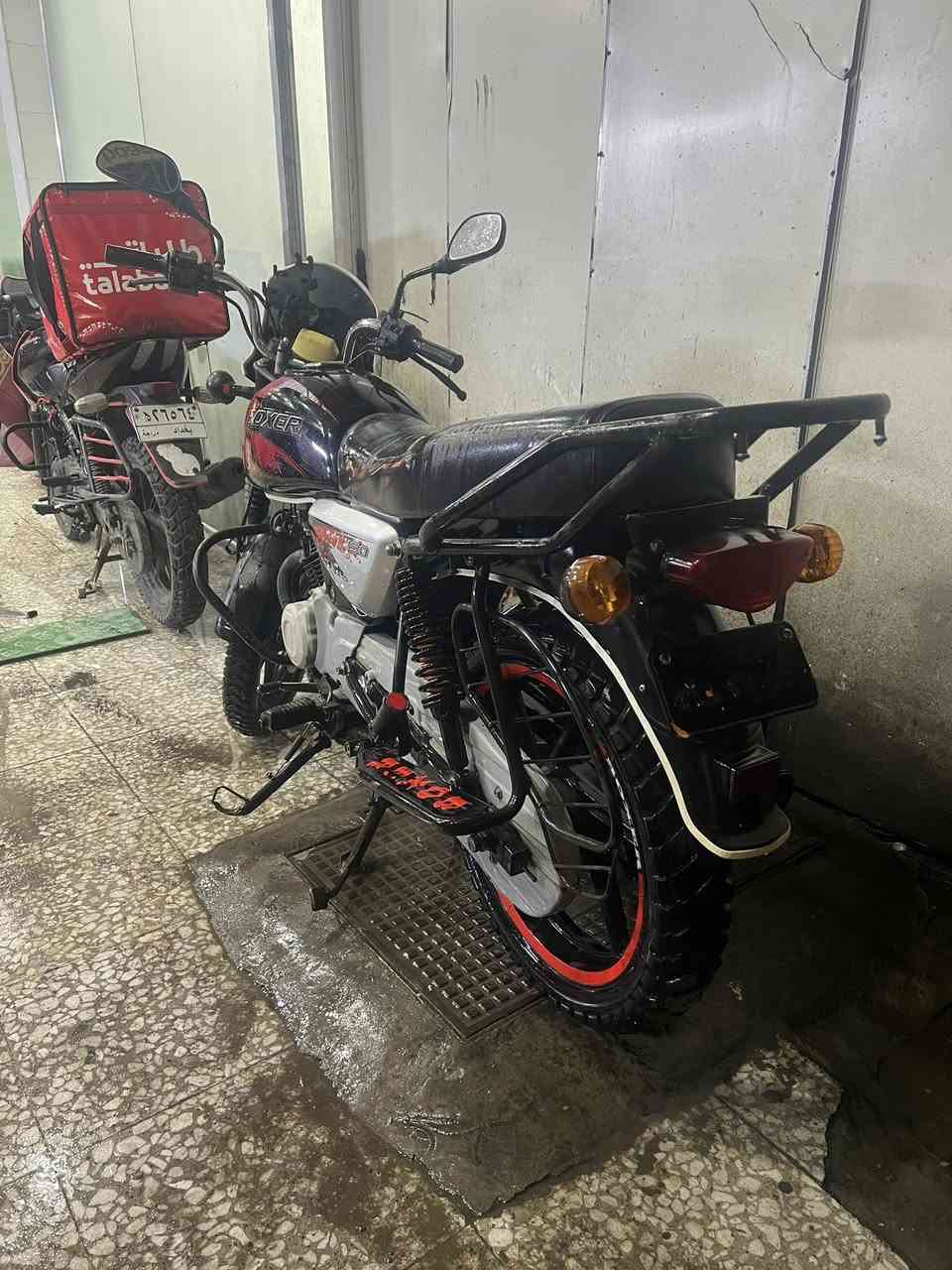 سلام عليكم 
بوكسر ٢٢ دراجه رقم وسنويه إنكليزي بسمي 
دراجه عله إيدي ودهن كله امزويل 
عارضها ب ٢ قفل

+964 771 281 0333
