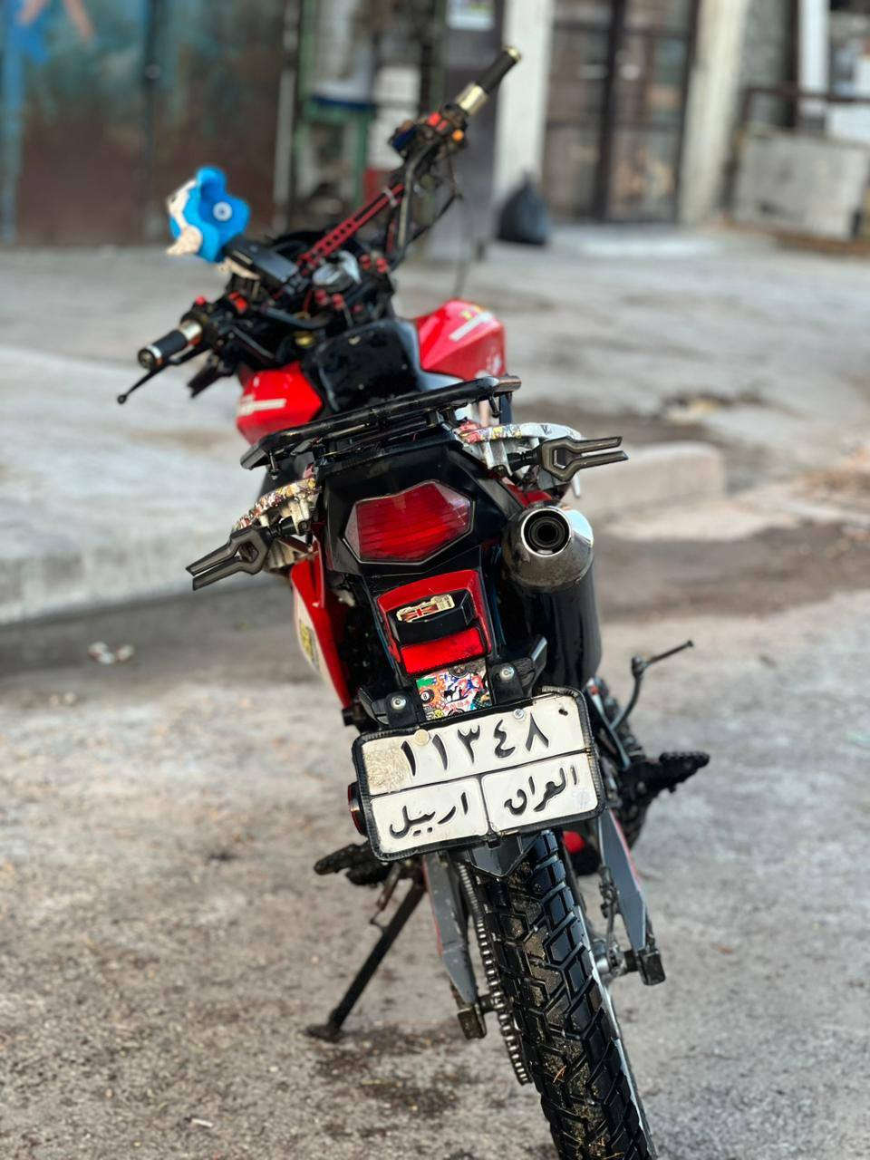 دراجه قفاز لونسن 150ss خير من الله مابيها اي نقص كله شغال
رقم أربيل ماشيه 17,000 السعر 1,600 وبيها مجال لشراي وحك لجيه مكاني بغداد شرطه الخامسه والاتصال ع الرقم ***********
