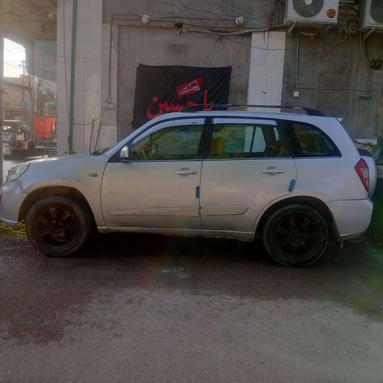 سلام عليكم سياره تيكو 2014 محورة كورلا رقم بغداد انكليزي تحويل مباشر
بيه ضربة بجاملغ الايسر ومصلحة مصبوغ حزام 
السعر 50 وبيها مجال 
العنوان بغداد العبيدي 
***********
