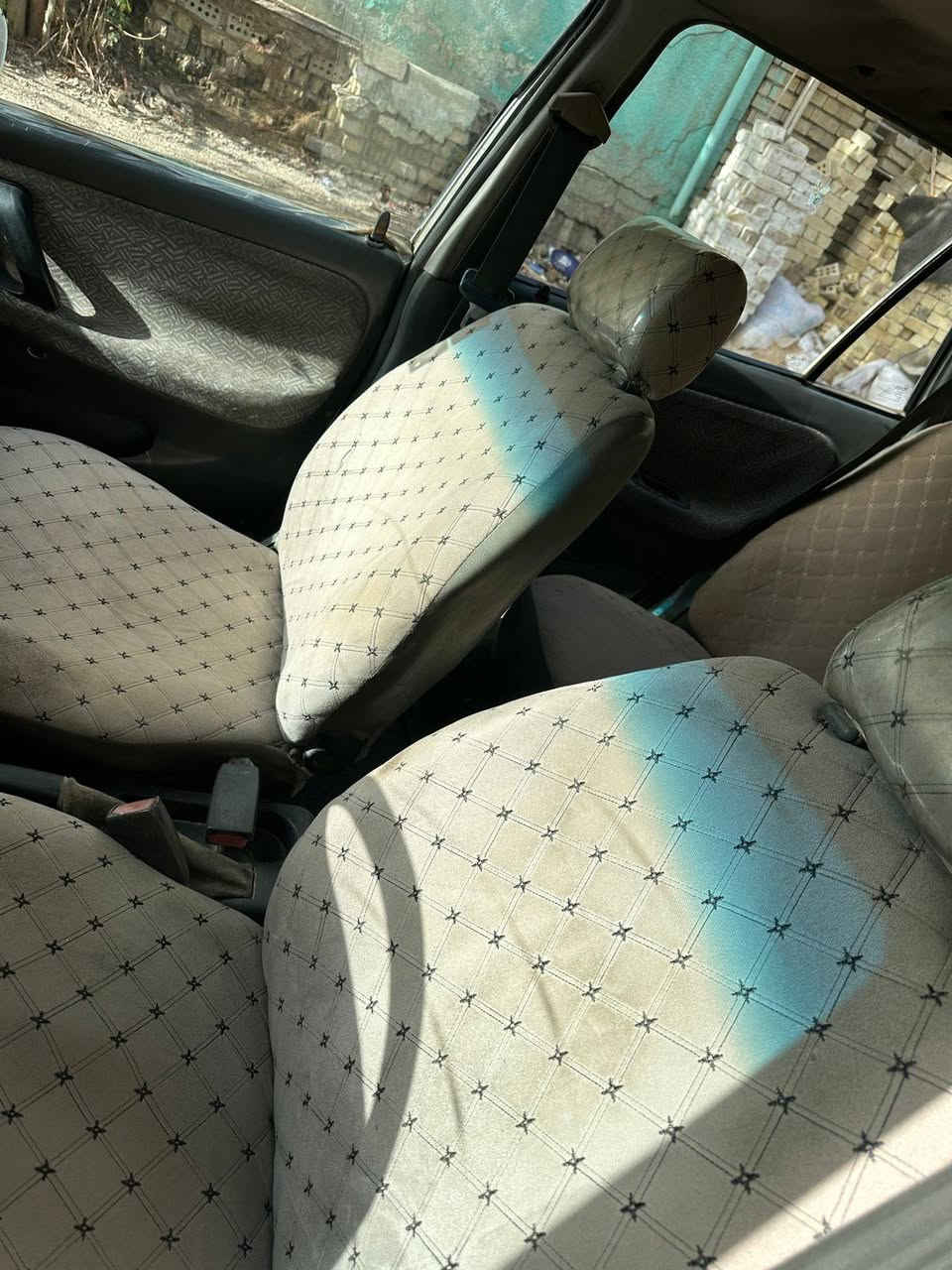 السلام عليكم دايو سلو محرك بيه بخار دوش مفتوح كير مكفول صدر تايرات داخلها نظيف باسمي تحويل مباشر لون ابيض نظيفه سعرها ٢٥ بيها مجال حك الجيه *********** مكاني الكاظميه
