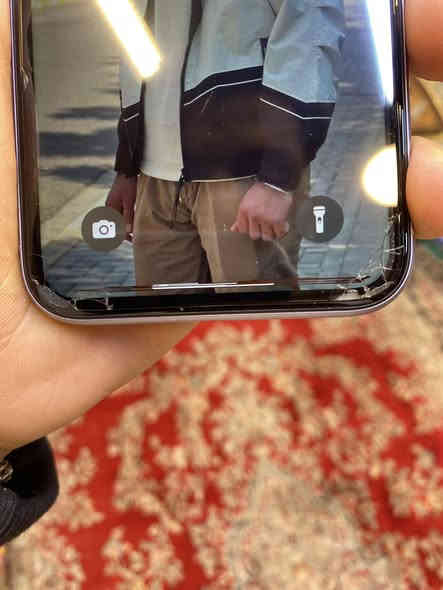 آيفون 11 عادي
مامفتوح وكاله بي خط جوه بلشاشه مامئثر على استخدام 

ذاكره 128

بطاريه81

مداخل اي صيانه شرق اوسط

سعره 200 قفل

مكاني كربلاء

***********
