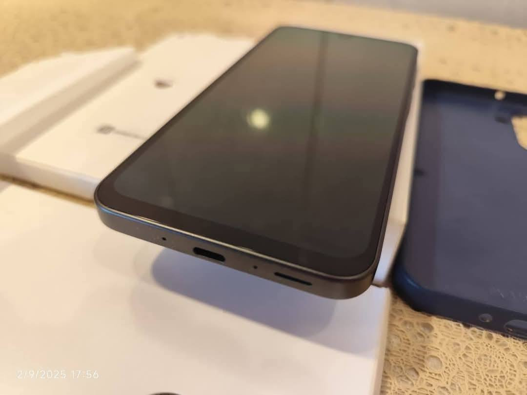 سامسونك a17 ذاكرة 128 اسود نضيف كامل مع الغراض استخدام قليل سعر 190 وبي مجال مكان كرادة او نهاية حي اور هذا رقمي وبي واتس *********** بغداد, العراق
