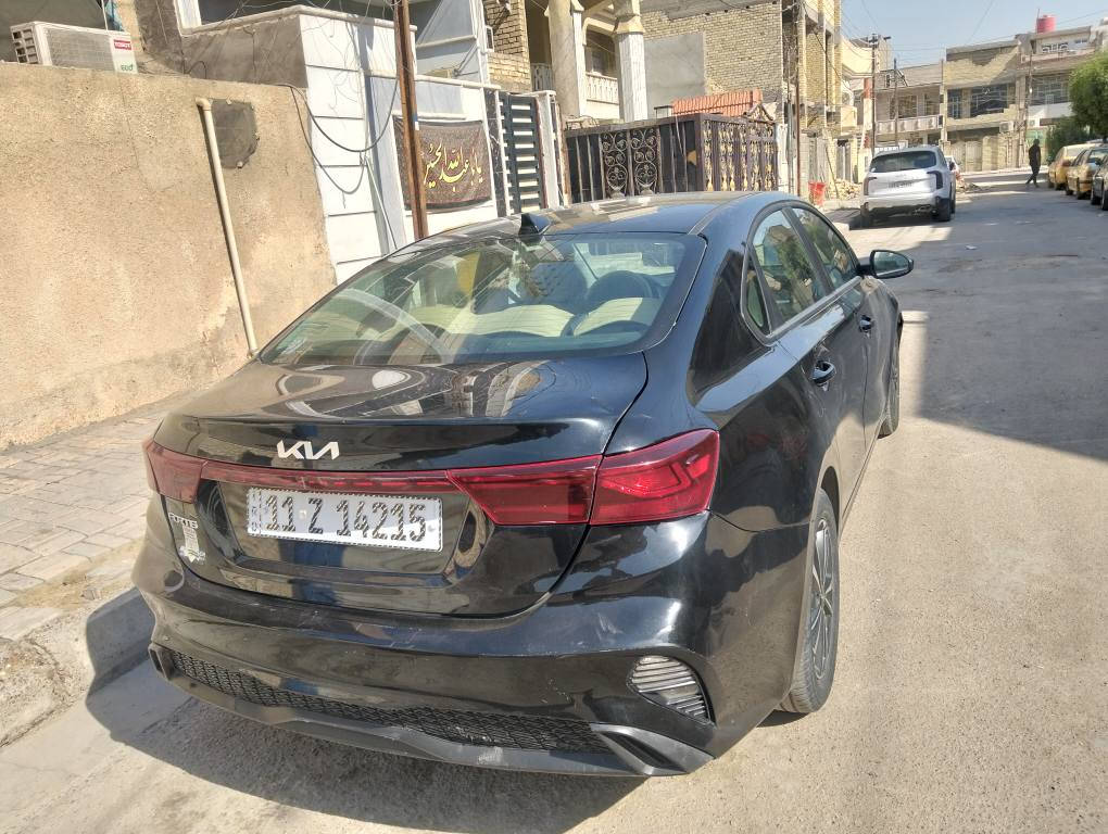 سلام عليكم
فورتي موديل 24 
وارد امريكي
ماشيه 14 الف 
رقم جديد بسمي 
حادث تبديل بنيد فقط 
سعر 155 بيه مجال
رقم ***********
