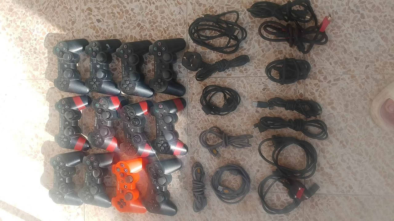 للبيع مجموعة يدات بلاي ستيشن 3 تصفية شلع
متوفر عدد من يدات PlayStation 3 اكثرهم يشتغلون وتم فحصهم وتأكدنا من شغلهم
ممكن وحدة او ثنتين يحتاجن تصليح بسيط لذلك السعر محسوب تصفية
فرصة للي يريد يشتري بسعر مناسب سواء استخدام شخصي او للمتاجرة
اللي ياخذ الكمية كاملة يحصل سعر اقوى
البيع شلع وبسعر مغري
للاستفسار مراسلة خاص وتدلل. موصل, نينوى


**إذا كنت صاحب هذا الإعلان وتريد حذفه لأي سبب، رجاءا أرسل رسالة إلى الدعم الفني**