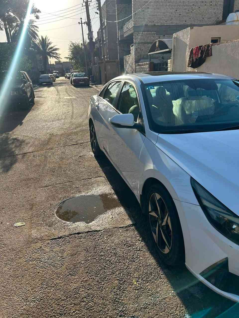 السلام عليكم 
سيارة النترا٢١ خليجي فول مواصفات السيارة حادثها بارد باب السايق و الي بظهرة و ربع الجنطة صبغ 
مكانها بغداد السعر ١٤٥ و بيها مجال قليل الاستفسار الاتصال ***********
سونارها جديد قبل كم يوم موجود عندي
