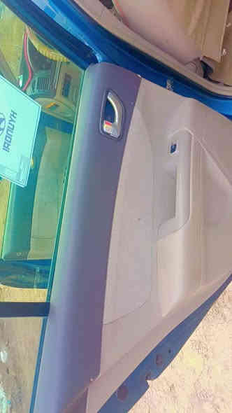 السلام عليكم سوناتا للبيع سياره نضيفه جدا رقم بابل نكليزي بسمي صبغ عام أثر جرد ضرر جملغ سيارة مال جناي دخم تاير صدر خلفي امامي هسه مسويهن سعر 88 بيها مجال *********** مكان سياره بابل الحمزه
