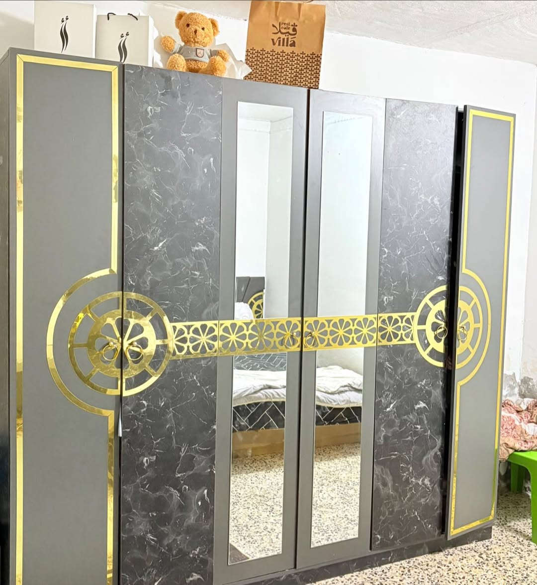 السلام عليكم  غرفة تركيه مستعمله للبيع 4 قطع مع حزامة احذيه السعر 400 وبيه مجال مكاني بابل الحله


**إذا كنت صاحب هذا الإعلان وتريد حذفه لأي سبب، رجاءا أرسل رسالة إلى الدعم الفني**