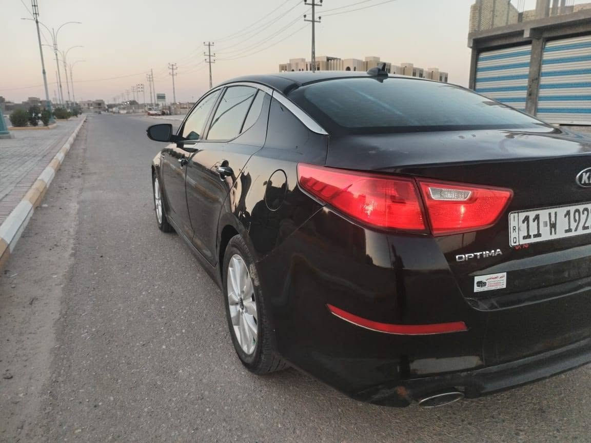 اوبتيما أمريكي ١٥
مكينه ٢٤٠٠ مع كير شرط
تبديل بنيد الأصلي
ضربتهه بالجنطه ما عابره راجع ع البارد

للبيع او المراوس بسياره صالون
السعر 115 وبيها مجال
