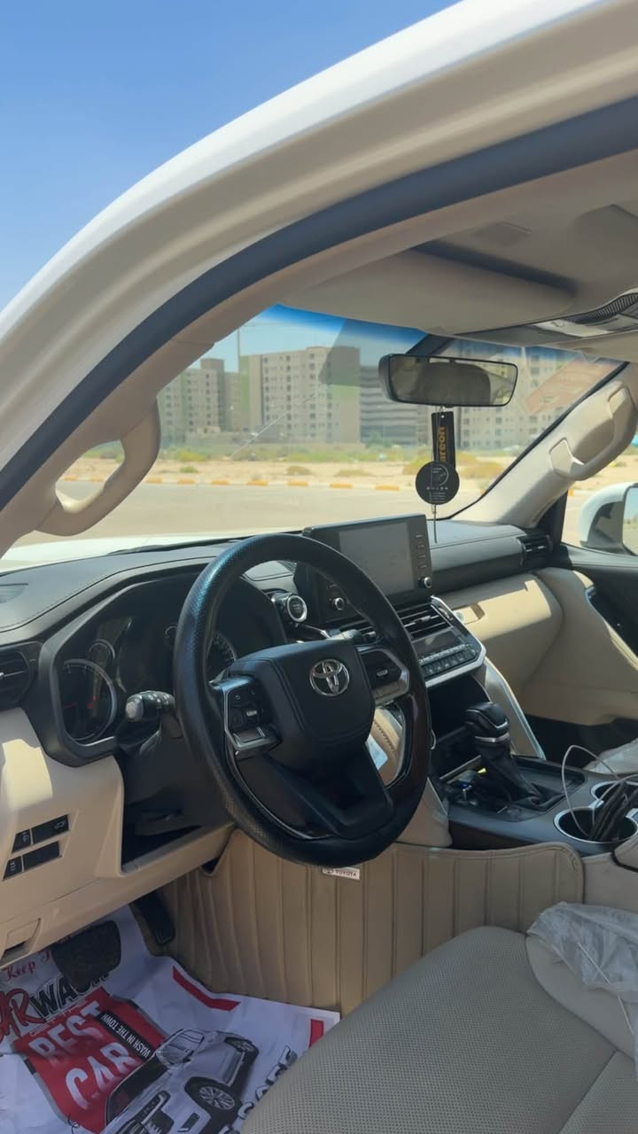 لاندكروز 2024 gxr ساز اصل
كفالة عامة السيارة ماشية /54الف
رقم بغداد تحويل مباشر

ام التطبيق 3 شاشات  
محرك 4000 تنفس طبيعي 

معروفة مواصفات الساز 

مكان السيارة.   بسماية

السعر :690 وبيها مجال بسيط للشراي 

للأستفسار : ***********
