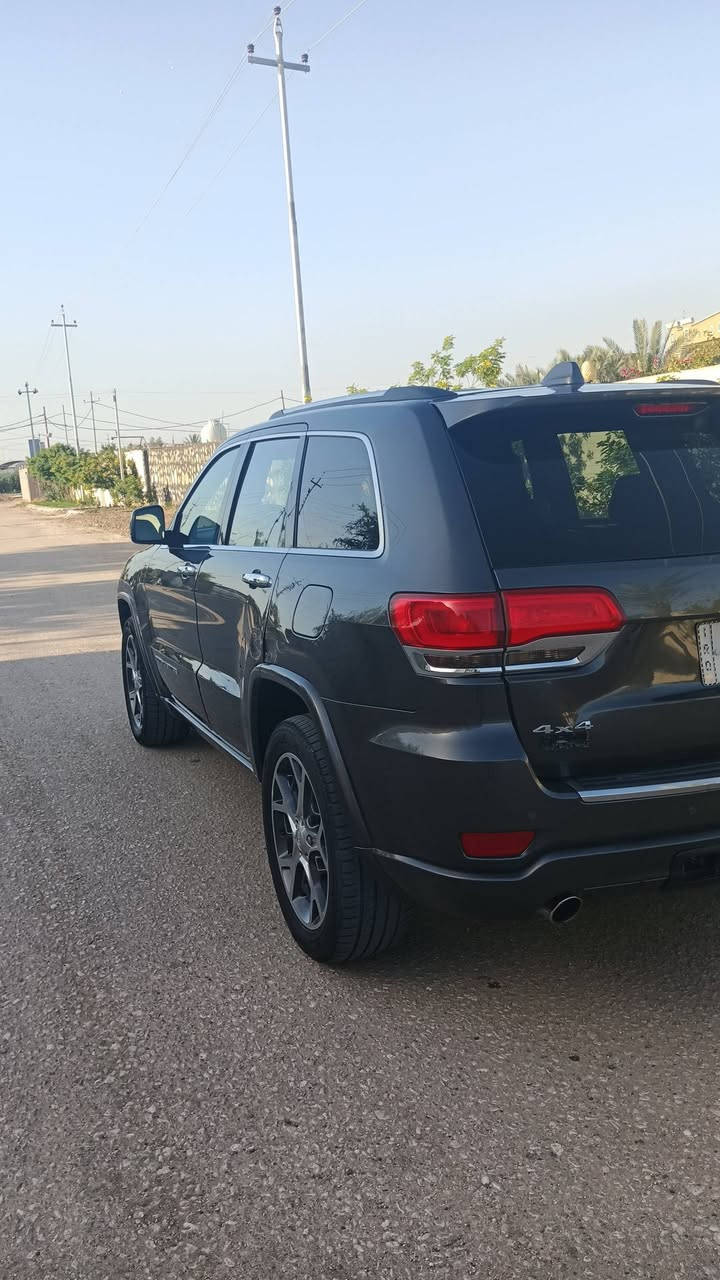 السلام عليكم
للبيع جيب هيمي موديل 2019 رقم بغداد الدولي بأسمي
سنويه لل30 هزه جديده مكينه 5700 وارد امريكي ضرر قطعتين بدون دواخل الباقي كفاله سيارة اعلى فئه السعر 169 $قفل سونار موجود بالمنشور 
المكان بابل مشروع المسيب 
***********
***********
