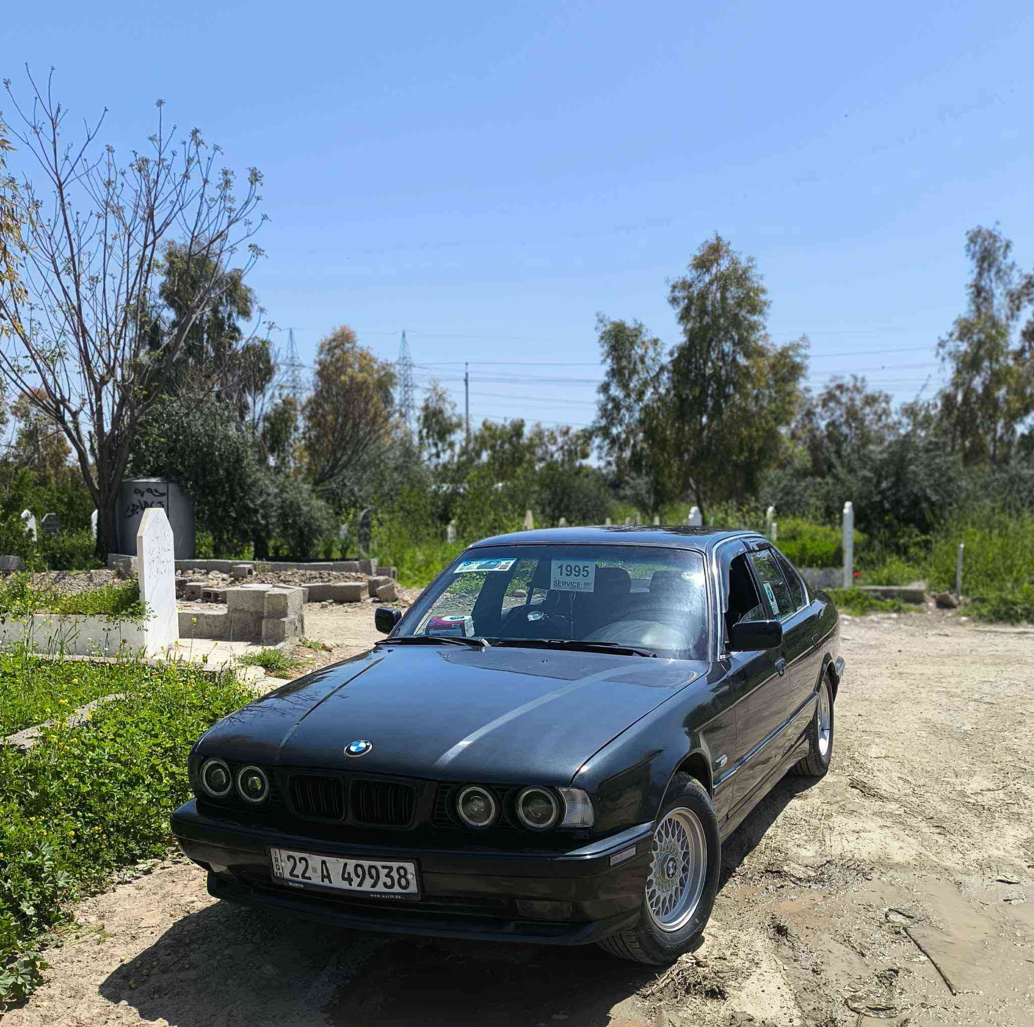 Bmw/525i
تۆماتیک سەیارەکە لۆکە لەسەر ده قی خؤیتی گێرو مەچینەی بەشەرت لۆک تایەو ویلی تازه فول ته نیا سلایت نییه  ره قم  و سه نه وی تازه ییه. ره قم موبایل *********** أربيل, العراق
