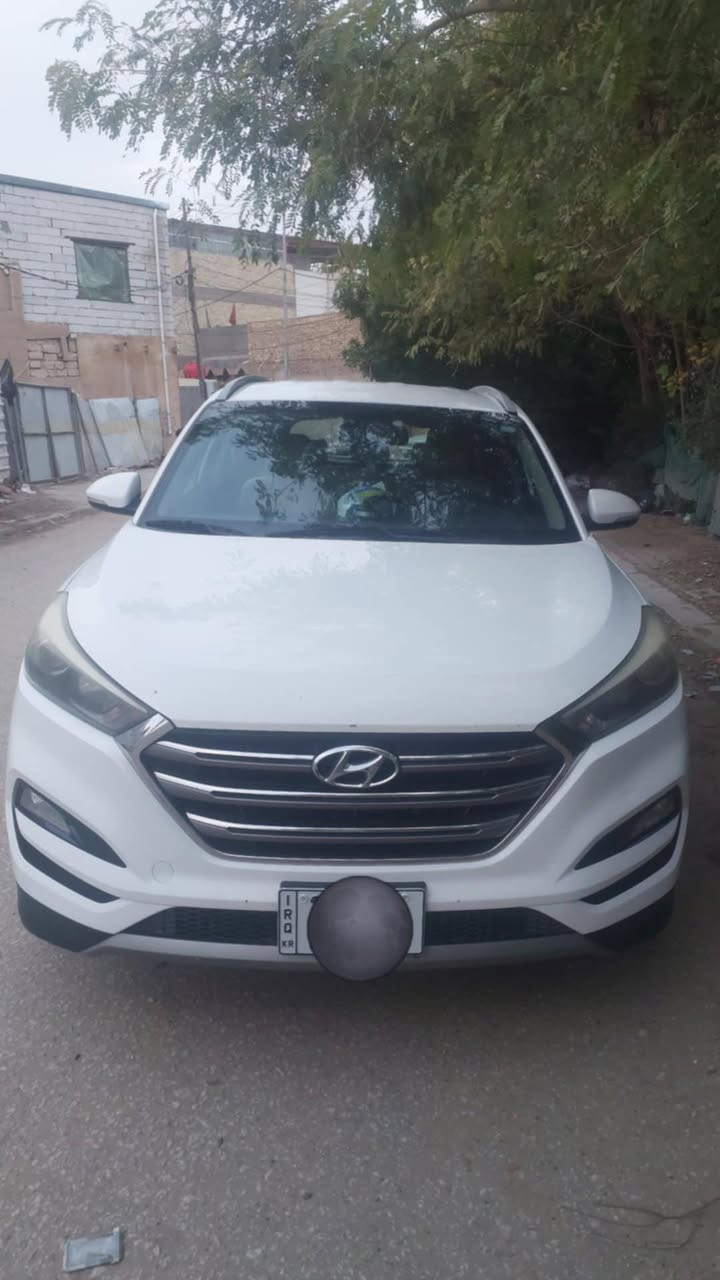 توسان مديل ٢٠١٦ شكل ١٧ كفاله عامه ماعده خدوش باب الجه والباقي كفاله عامه  من اي شي وسياره نضيفه ومرتبه 
***********
