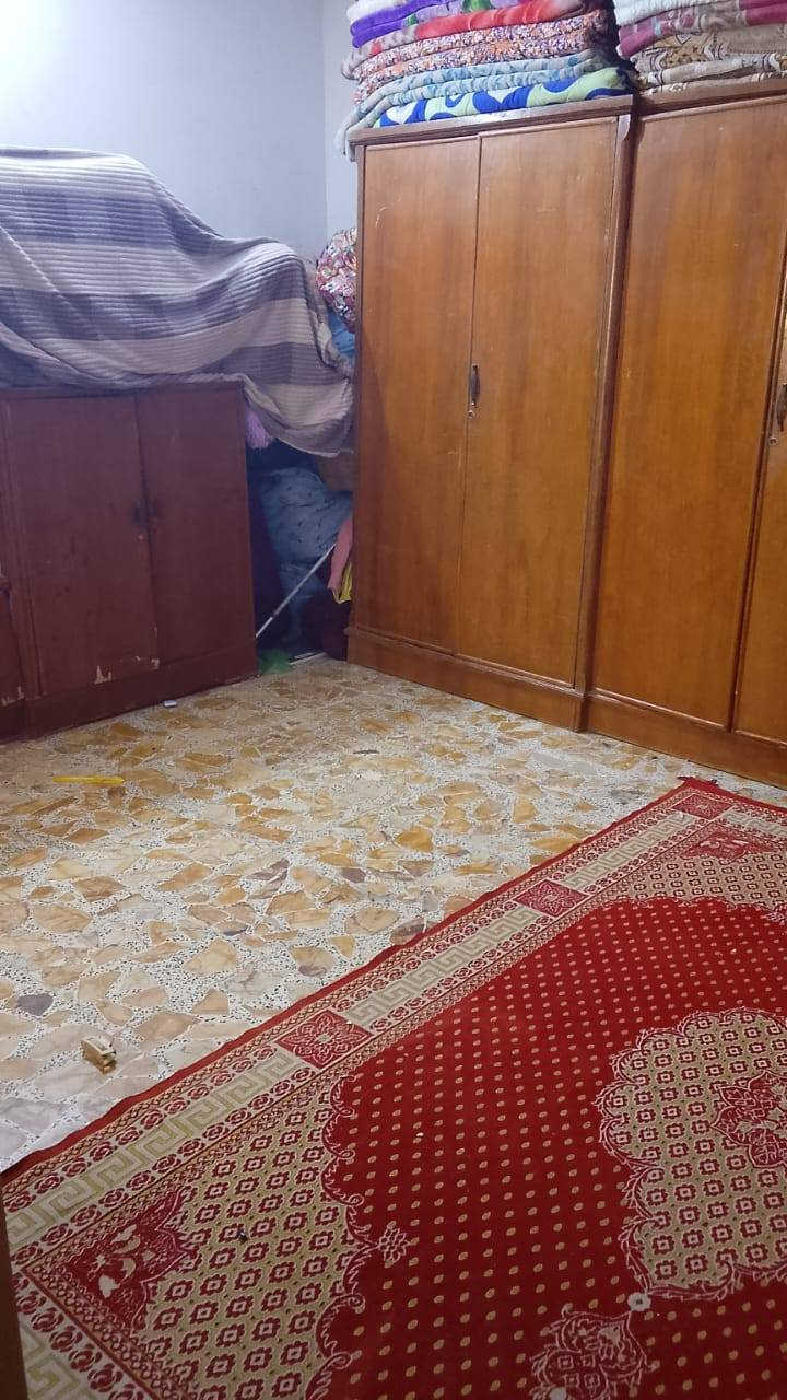 بيت للبيع المساحة
200
متر قرار محكمة مبني في عام 2016
كامل للتطويب 
علوة الفحل شارع الفلل قرب صورة الامام العباس عليه السلام 
السعر 60 مع المجال 
غرفتين نوم واستقبال وصالة ومطبخ بارد ومطبخ حار 
وتخاريج داخلية وخارجية مع حديقة وكراج سياره وطارمة 
الاساس صب والسقف شيلمان 
البيت نظيف جدا 
***********
