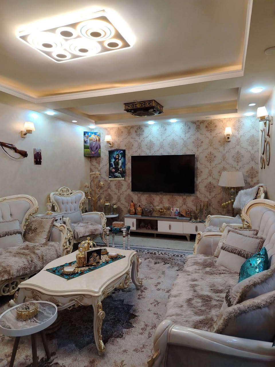 #مكتب_نيوهاوس_للعقار
للبيع ٢٠٠م طابقين حديث منطقة الديوان
........
اعلان رقم ٣١٥
........
للبيع دار ٢٠٠ م طابقين ٤ نوم واجهة ١٠ * ٢٠
مترمم ترميم شامل
٤ غرف نوم
ارضيات مرمر
ديكورات داخليه روعة
منطقة الديوان قرب ثانوية الاصيل
ملاحظة يباع الدار مع السبالت وبعض الأثاث
عند الاتفاق
للاستفسار *********** متوفر واتس اب اتصال
مكتب نيو هاوس للعقار الكائن في
حي الجهاد الديوان مقابل الامانة قرب كوفي ركن الديوان
