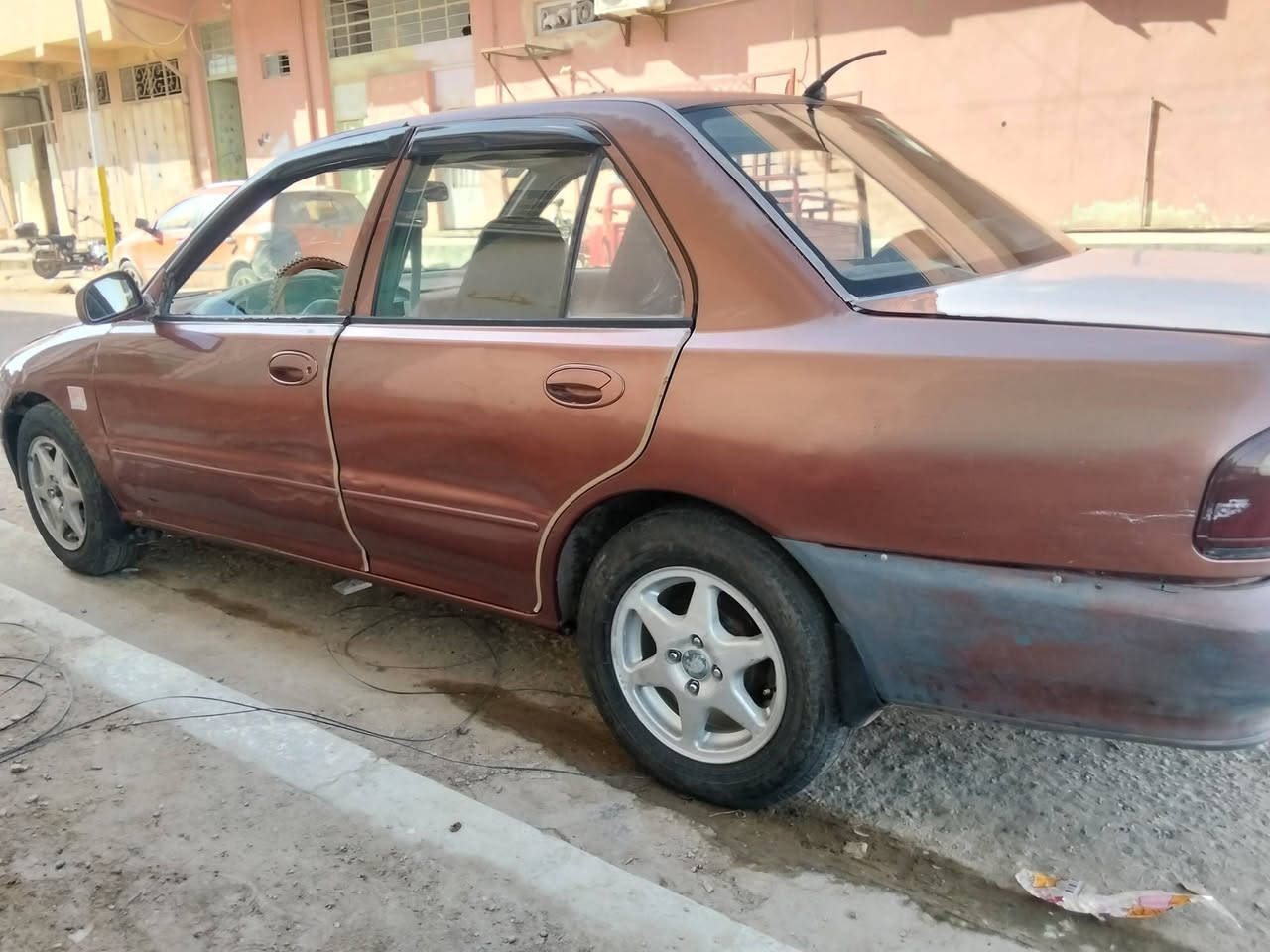 براتو موديل سيارة 2003 جاهز محرك جديد بخاخ كير عادي 
مكان سيارة هيت سعر سيارة 38 وبيه مجال ***********
