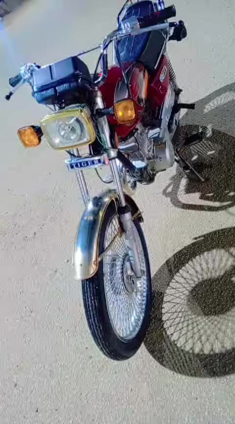 درجة  تيكر  البيع  موديل 18 وراق كفله عامه 
كلشي شغل  بيع مستعجل السعر 350بيه مجال ***********
