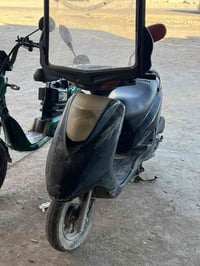 ماطور ياماها بريز للبيع شغال سعر ٣٥٠ للاستفسار ٠٧٧٣١٦٧٣٨٨٠