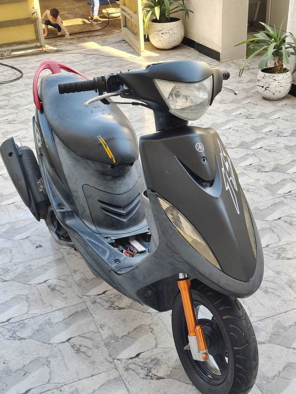 سلام عليكم ماكس عدله 49 بلاديه ما مفتوحهه كفاله من كلشي تجيب وياك 10 مصلحين وتجي وحاطلكم صور المكينه ونضافتهه كدامكم وناعنه كلش و دراجه شلعه ومعدل 120 خير من الله كهربائيات كلهه نكره سلف دبل رياضي خلفي RGS اجه بيهه من الرمبه وبيهه دبل امامي رياضي وبيهه رمي مال هاون كارثه دراجه خير من الله وما يوم وكفتني بشارع السعر 800 وبيهه مجال للطيبين ومتحصلون هيجي نضافه بهيج سعر الدراجه مجرد عوزهه تلحيضات بسيطه مكاني كوت 
***********
