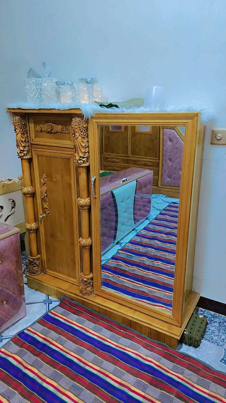 غرفه تسكام درجه اوله شرط نظافه فول لاستفسار رقم *********** بي واتساب عنوان دوانيه حي العسكري
