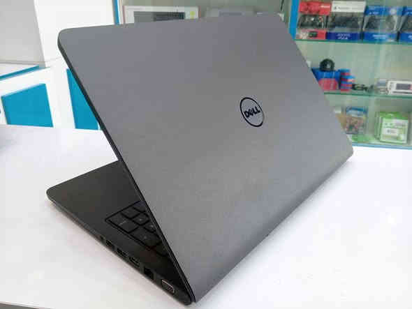 لابتوب ديل مستخدم للبيع 
نضيف خالي من اي عطل او خلل 
انطي بي ضمان اسبوع كامل اذا طلع بي خلل او عطل يرجع 

مواصفاته 
المعالج كور اي 5 الجيل الخامس
الرام 8 GB 
الهارد 256 GB SSD
حجم الشاشة 15.6 انج 
بطارية من 2الى3 ساعة 
وانطي بيه ضمان ساعة فمافوق 
ملحقاته شاحنه الاصلية فقط
العنوان كربلاء المقدسة الحر 
رقم الهاتف ***********
متوفر توصيل لكل العراق 5 الف 
سعره 150 الف فقط (السعر نهائي) كربلاء
