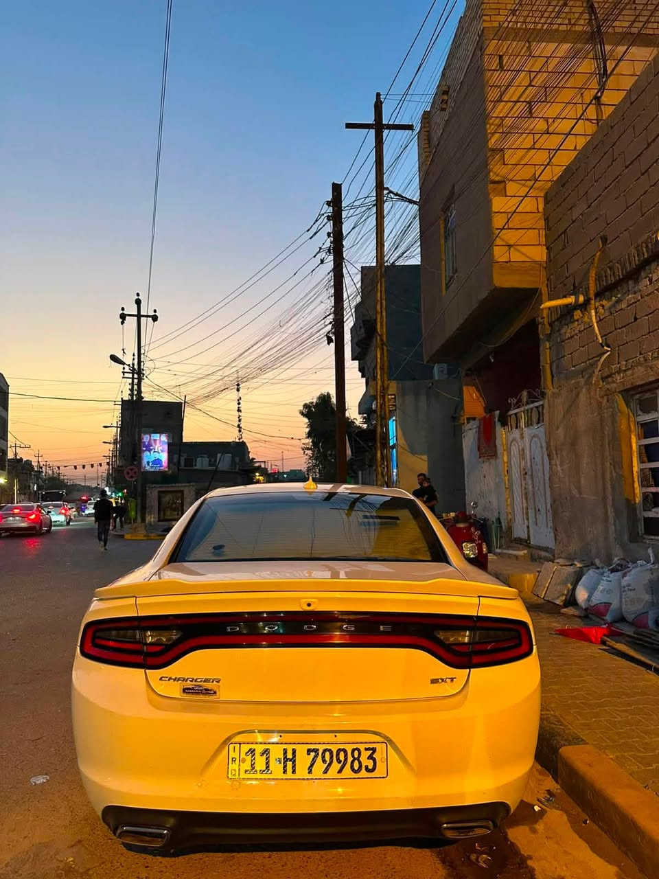 السلام عليكم جارجر 17 SXT امريكي تو ويل كفاله داخله من امريكا ويالعراق صار بيهه بارد مكينه 3600 حداده جديده تبريد ثلج وباسمي تحويل مباشر والسعر 215 وبيهه مجال واللي ميعبه السوك كلشي بي خلي يعبر المنشور للاتصال ***********
