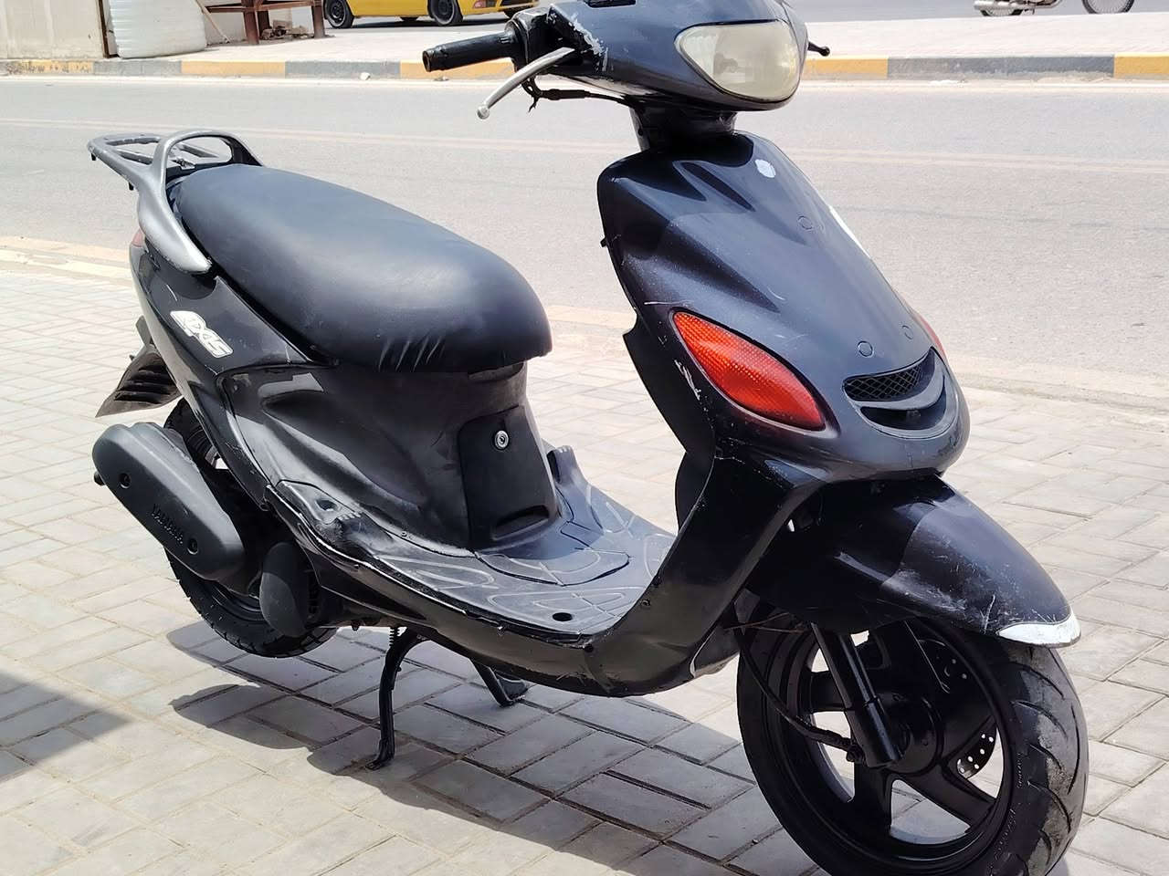 دراجه دولفين للبيع السعر ٤٠٠ وبيهه مجال الشراي يتصل عل *********** مكانهه السماوه كرهبايات شغاله سلف هندر مكينه ناعمه دراجه احله من الصوره

