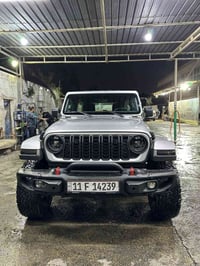 رانكلر ٢٠١٩  ماشية ٨٠،٠٠٠mi مرفعة ٢،٥ فوكس التفاصيل كلها موضحة بالصور ...