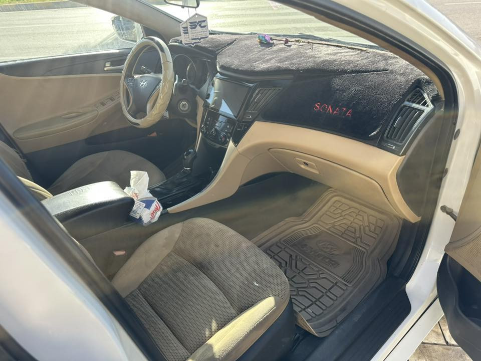 سوناتا خليجي 2014 للبيع سياره جاهزه بيه صبغ باب لخلفي ودور جاملغات لخلفيه سعر 118 مكان النجف 
لاستفسار ***********
