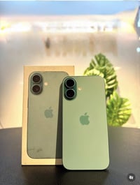 ايفون 16 بلس للبيع ذاكرة 128 بطارية 100 اللون المميز عدد الشحنات 60 نم...