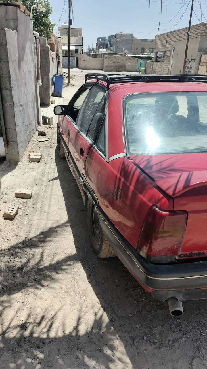 اوبل اوميكا محرك جديد كير جديد صدر جديد كهربايات شغالة  نقص بطانة مال سايق والبطيخة مال الصانصة بيهة شك تحويل ثاني يوم سعر 17 ورقة وبيهة مجال استفسار ***********
