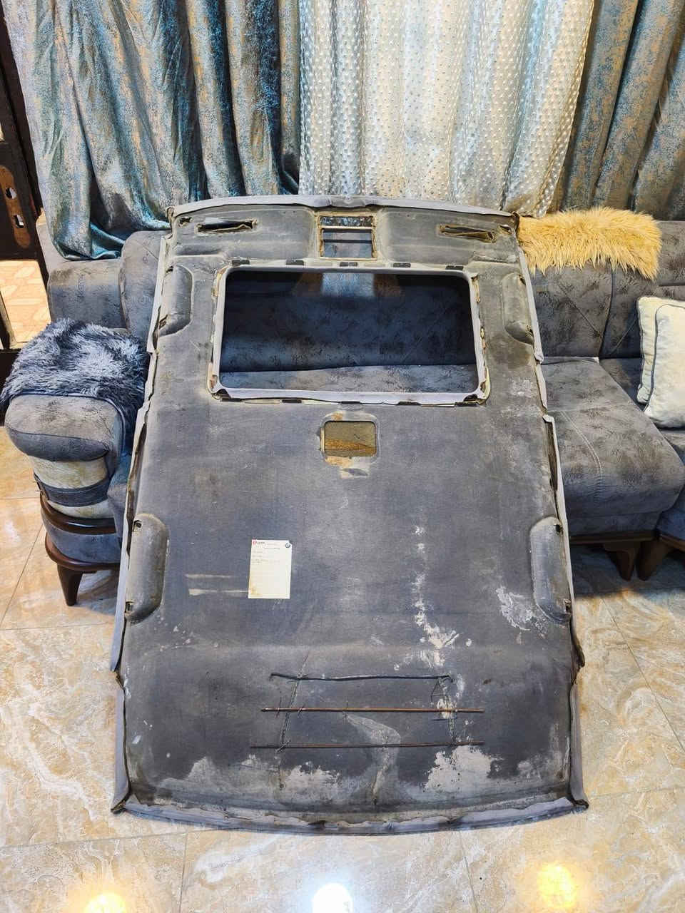 السلام عليكم اخوتي 
تنته خفاش باب طويل للبيع السعر ٦٠ ألف التواصل على الرقم ***********
