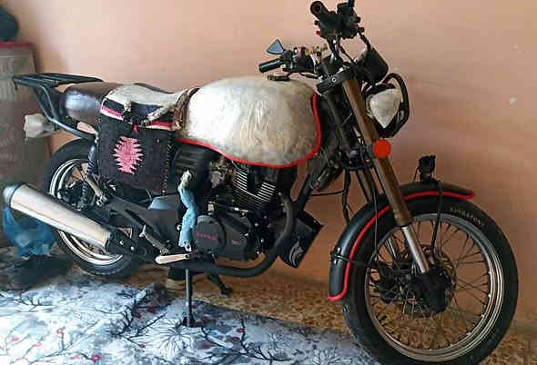 دايون لاتي ٢٠٢٢ رقم بابل تحويل شوكت ما يعجبك
مكينه ٢٠٠ كتابه حمره 
دراجه فول نضافه مكينه شاصي كهربائيات كفاله انطيك ضمان شهر فحص 
لا تبخير لا تنقيص لا عطل كبل لشارع 
عليه ادامه كامله ...باتري +دسكات تخم +بلك ليزري+كابريتر +فلتر شوته 
دراجه عوزه تانكي فقط فقط مابيه غير شي 
سعر ١،٨٠٠(مليون و ٨٠٠)بيه مجال لشراي 
مكان كربلاء طوريج ***********
