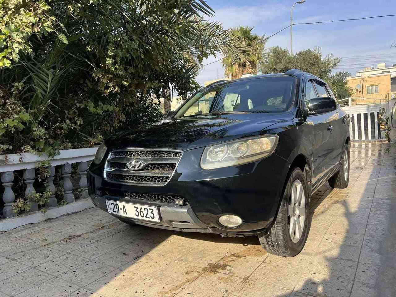 السلام عليكم ورحمه الله وبركاته 
لبيع سياره سنتافي خليجي رقم واسط اربع ارقام 
مكينه سته سندر سبعه راكب كير ومكينه هستوهن مشدودات السياره مكفوله من ضربه بيها صبغ سونار موجود 
تبريد ٣ قطع 
بكاني واسط الموفقيه 
اذا اكو مراوس بسياره وبتيما 
رقمي ***********
السعر ١١٦
