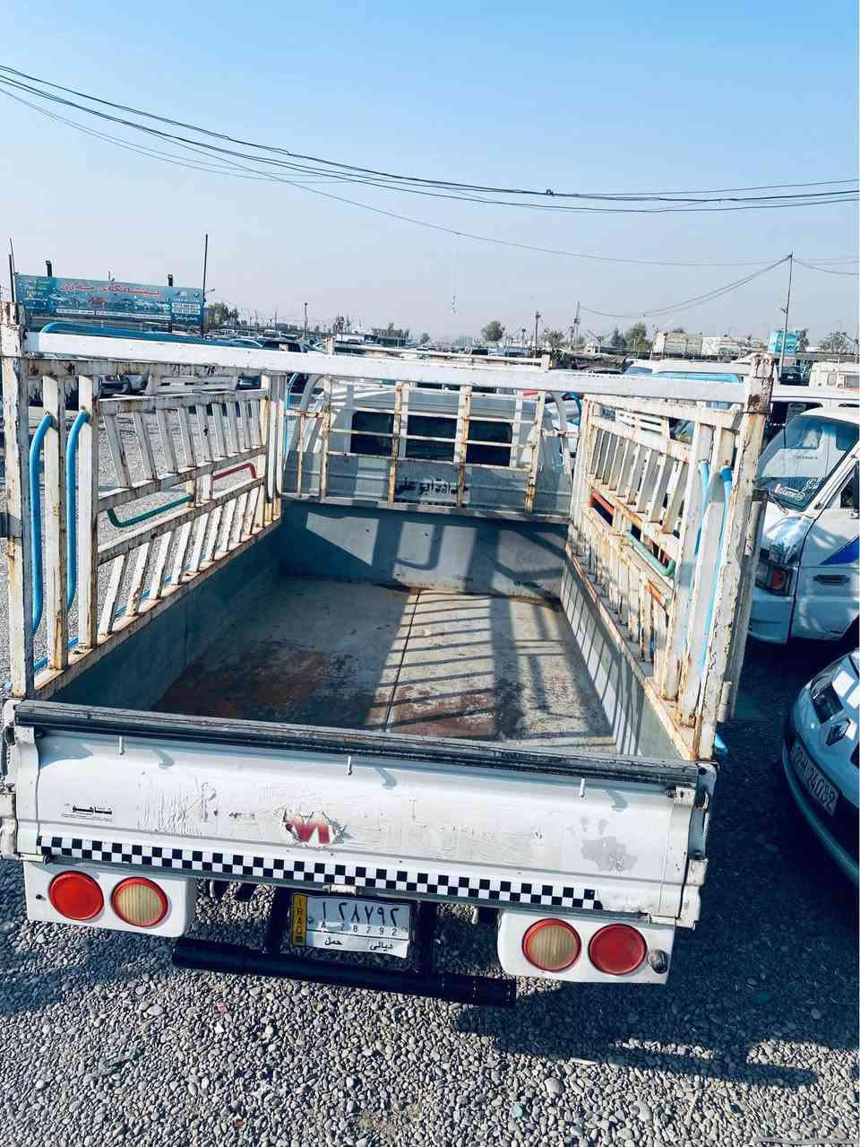 كير مه كينه ئه كسل شانسى به شهرت ئه وهلات به شهرت فه حس و ههزه به شهرت ساحيب سهنهوى له دهرهوهى وهلاتهق.
*********** أربيل, العراق
