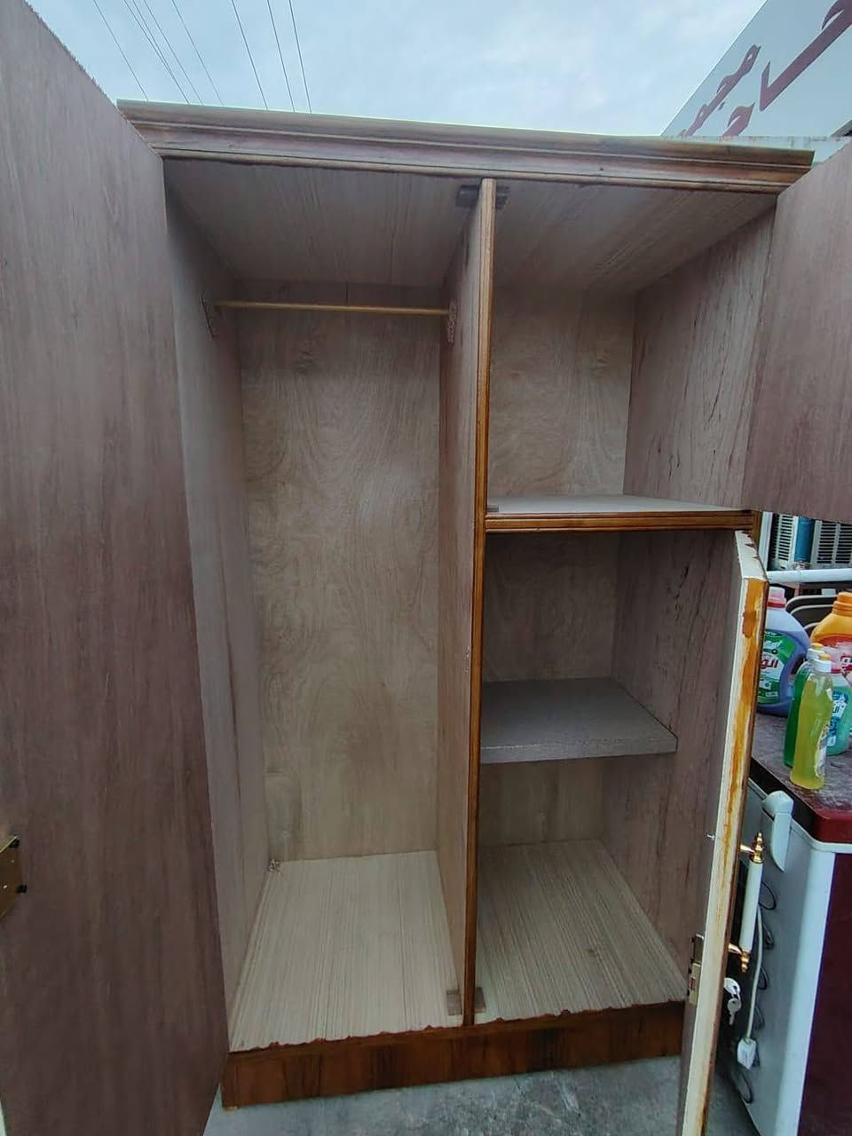 بسم الله وعلى بركة الله
كنتور صاج تفصال جديد درجه اولى بابين 
بسعر مناسب 
العنوان بلدروز الشارع العام مقابل دائرة كهرباء بلدروز


**إذا كنت صاحب هذا الإعلان وتريد حذفه لأي سبب، رجاءا أرسل رسالة إلى الدعم الفني**