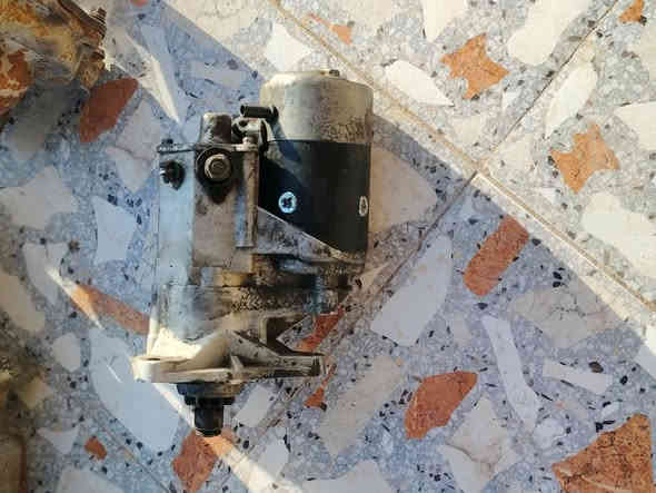 محرك هينو 70 عادي كامل هو وتفرعاته بدون كرنك نظيف
للاستفسار الاتصال ***********
