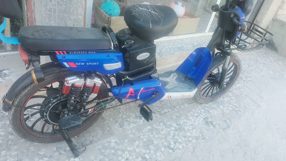 دراجة شحن مستعمل نظيف بدون اي نقص ما عدا كفر بلاستك جانب واحد عكس الزنجيل كما هو واضح بالصور السعر 200 الف والشراي يتفضل يعاين الدراجة 
العنوان كربلاء قنطرة السلام 
الاتصال : *********** كربلاء, العراق
