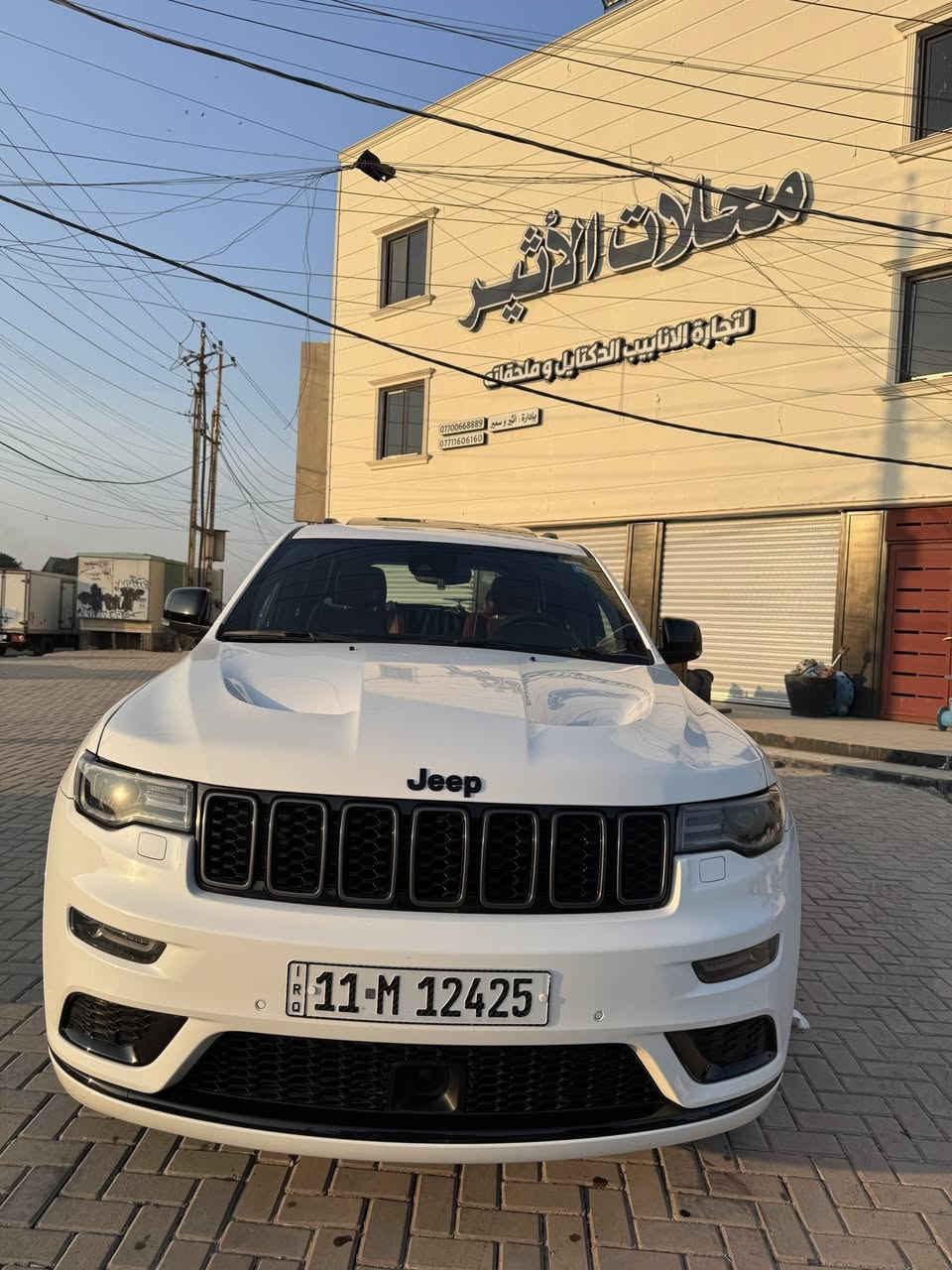 السلام عليكم 
شباب جيب فئة S موديل 22 وكالة شركة هارلم ام الرادار 
السيارة كفالة عامة من كلشي عدا بارد كلش بسيط بلجاملغ الخلفي ممبين 
السياره ماشية 39.800 كيلو متر قابله للزياده 
معرفة مواصفاتها ميحتاج اطولها عليكم 
السيارة معروضة ب372 ورقة وبيها مجال 

للاتصال *********** 
مكان السيارة بغداد
