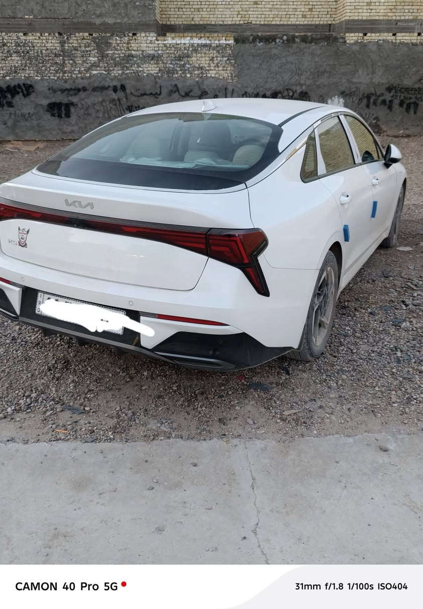 سلام عليكم كي فايف موديل 24 مكفولة كفالة عامه سيارة جديده وحله من ب صوره رقم بغداد تحويل ثاني يوم محرك 2500 ماشيه 18 الف مكان بغداد تقاطع درويش وي ستفسار على هاذه رقم *********** السعر 210 وبيه مجال
