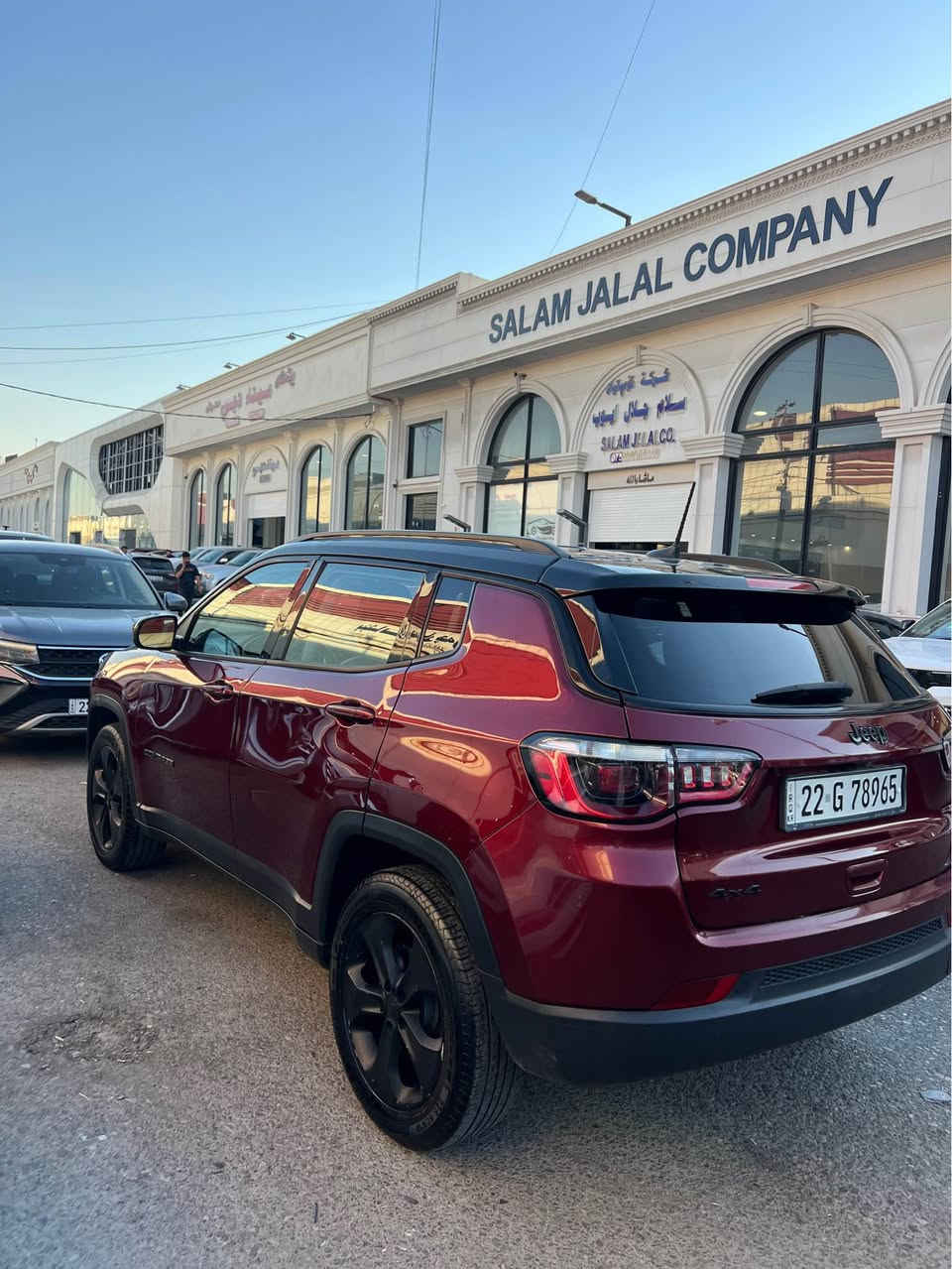 Jeep compas 2021
فول مواصفات بدون فتحة 
بلاك توب 
سقف اسود بيلادي 
٣ قطعة صبغ 
امامي و خلفي كبس 
ماشي ٥٣ الف 
هزة سنوي جديد 
مكان اربيل 
سعر ١١٣ ورقة مجال بسيط 
واتساب *********** أربيل, العراق
