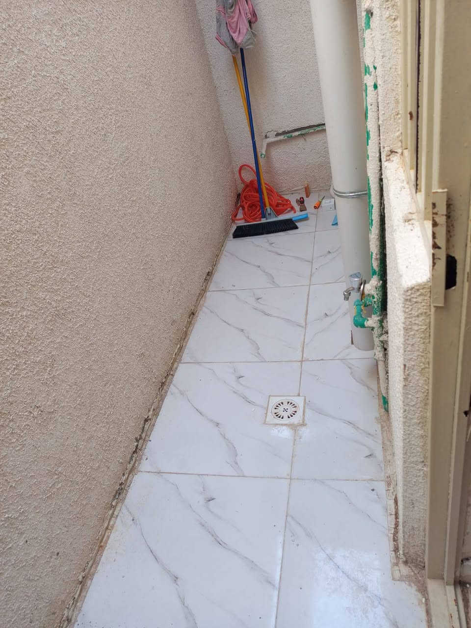 بيت للبيع
كربلاء مجمع سيد اسماعيل السكني بيت للبيع مساحة 50 متر  سند 25 قرار محكمة يم عمود ١٤٣ خدمات كامله ماي مجاري كهرباء تبليط ويجود فيه ميزانية كهرباء ومعاملة ميزانية الماء ايضا 
السعر 40 مليون
يحتوي على غرفة  وصاله ومطبخ و صحيات عدد 1
محمد  ***********
متواجد واتساب ،
عنوان مجمع سيد اسماعيل
