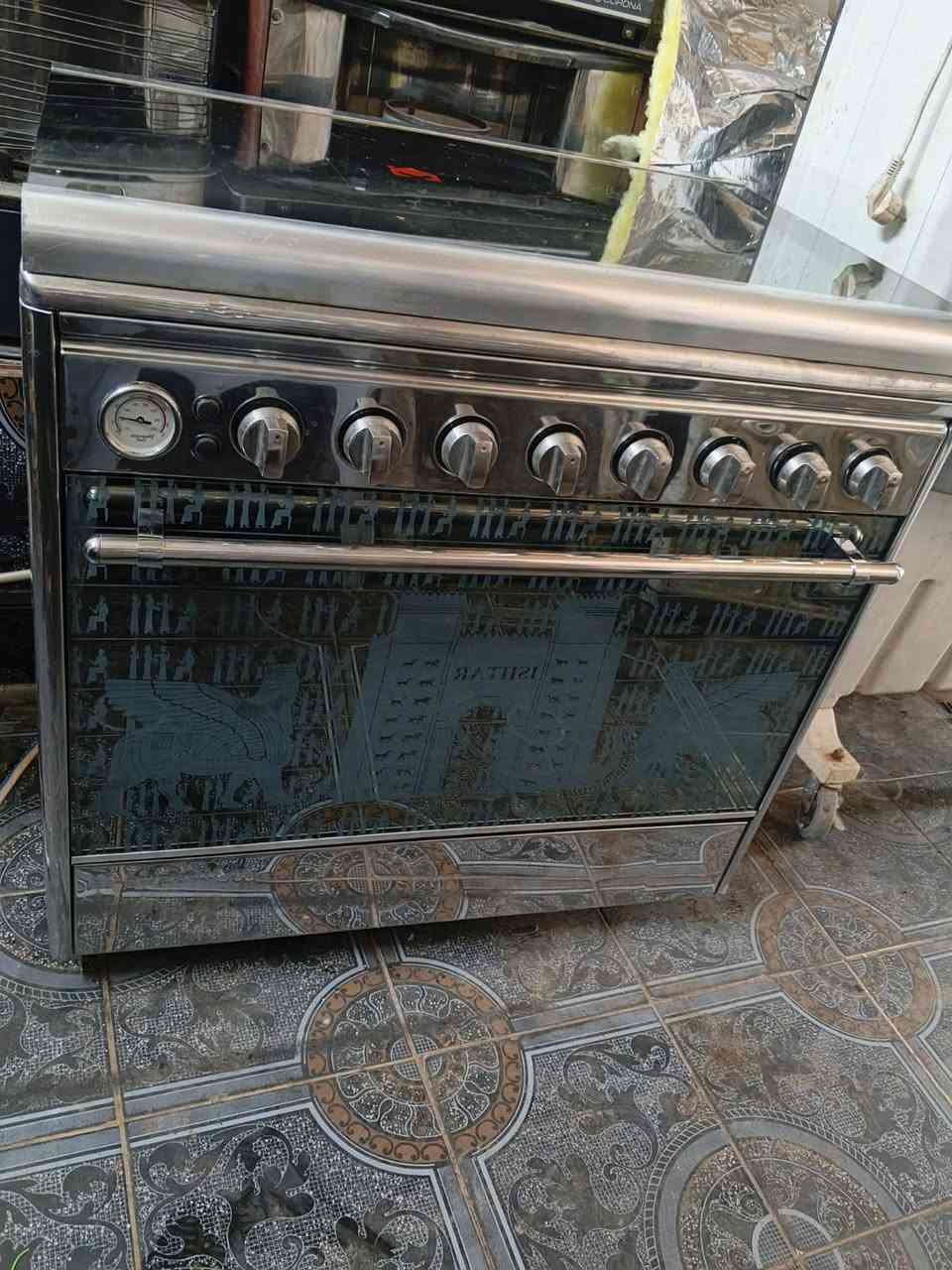 طباخ رويل مصري نضيف كلش خمس عيون وافران ثنين نار زركة مثل بصوره السعر 180 بي مجال *********** واتساب
