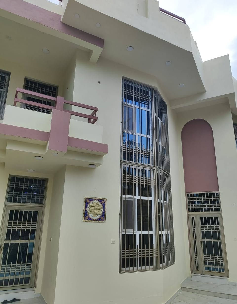 جوتن مو بس صبغ … قطعة فن تمشي وياك 🎨
بتنفيذ المتالقين دائمن...
*********** Ahmed Hassan   
*********** حسن الصباغ. 

ألوان ثابتة ✨
تفاصيل دقيقة 👌
ستايل ما يتكرر 🔥
إذا تحب التميّز وتكره التقليد
هذا اختيارك الصح ✔️

📍 زورونا: #حلة_شارع_60_مقابل_مطعم_سومرعمود_286 
📞 للاستفسار:
*********** 
***********
