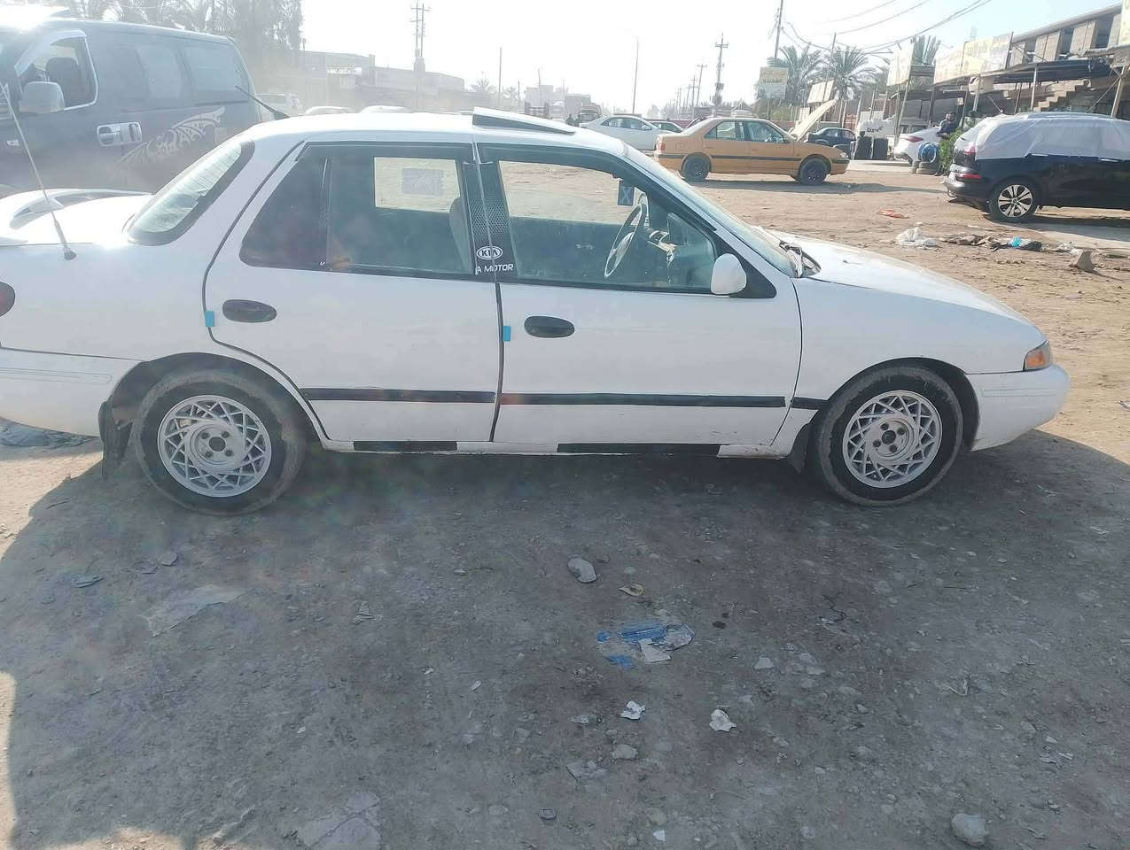 السلام عليكم للبيع سياره كيه سيفيا موديل ٩٣ رقم بغداد موازي سنويه صاقطه ٢٣ مكينه بيهه بخار قليل السعر ٢٢ ابيع تصقيط العنوان واسط الصويره مامتواجد على الفيس الاستفسار على الرقم ***********
