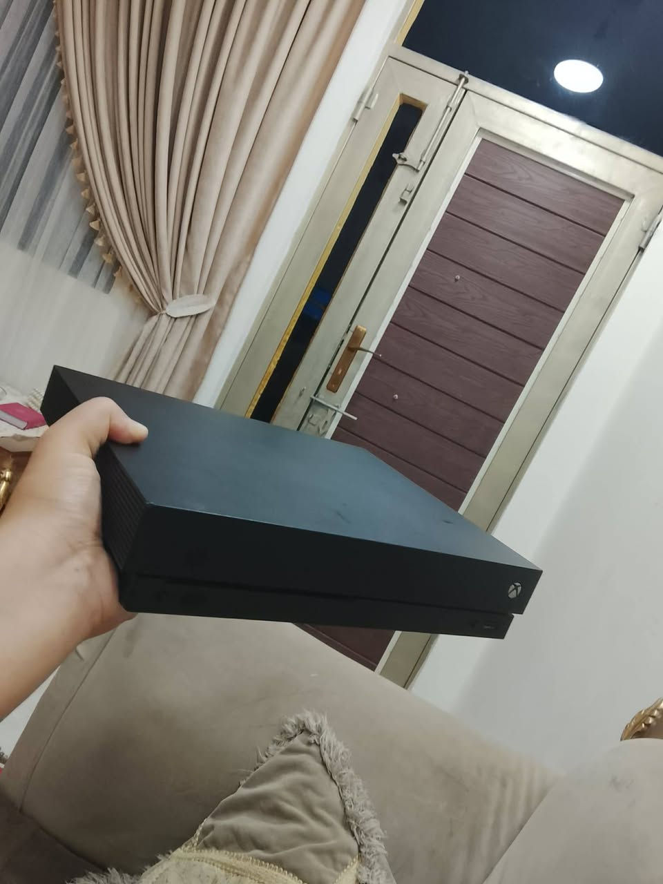 اكسبوكس وان اكس لوك ستيكر
كامل الملحقات مع حسابين العاب ردد gta 5 وكل اجزاء كول اوف ديوتي + 2k25 مع حساب روكت ليق وفورت نايت الجويستك بلادي بحالة ممتازة السعر 220 الف مكاني بغداد الجديدة


**إذا كنت صاحب هذا الإعلان وتريد حذفه لأي سبب، رجاءا أرسل رسالة إلى الدعم الفني**