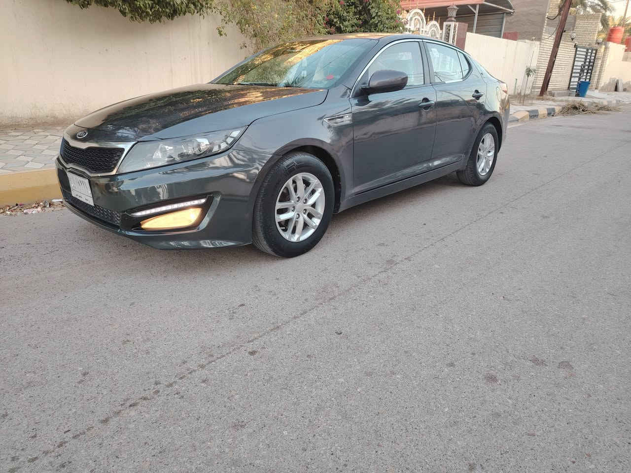 السلام عليكم كيا أوبتما خليجي موديل 13 رقم واسط مشروع وطني سنويه لغايه ال 28 باسمي كير ومكينه حداديه تخم تاير كفاله عامه شرط تبريد  ثلج شاشه تاب مضخم صوت + كامره السياره بيها رشات صبغ لغود شواصي برانكيتات كفاله كهربائيات كلها شغاله  المكان واسط 
السعر /97
***********

